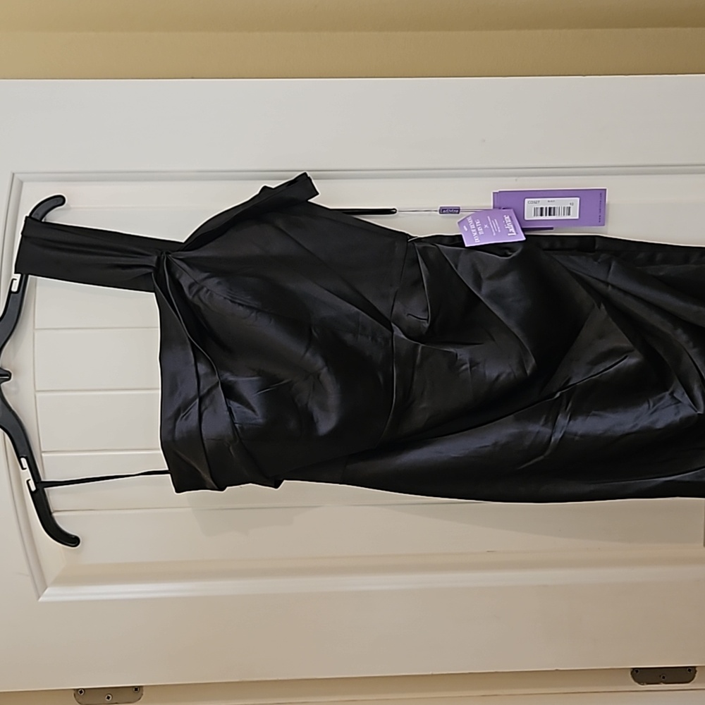Black Formal - Picture 2 of 3